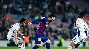 [国]朱鹏宇劲射洞穿球门 中国队扩大比分.